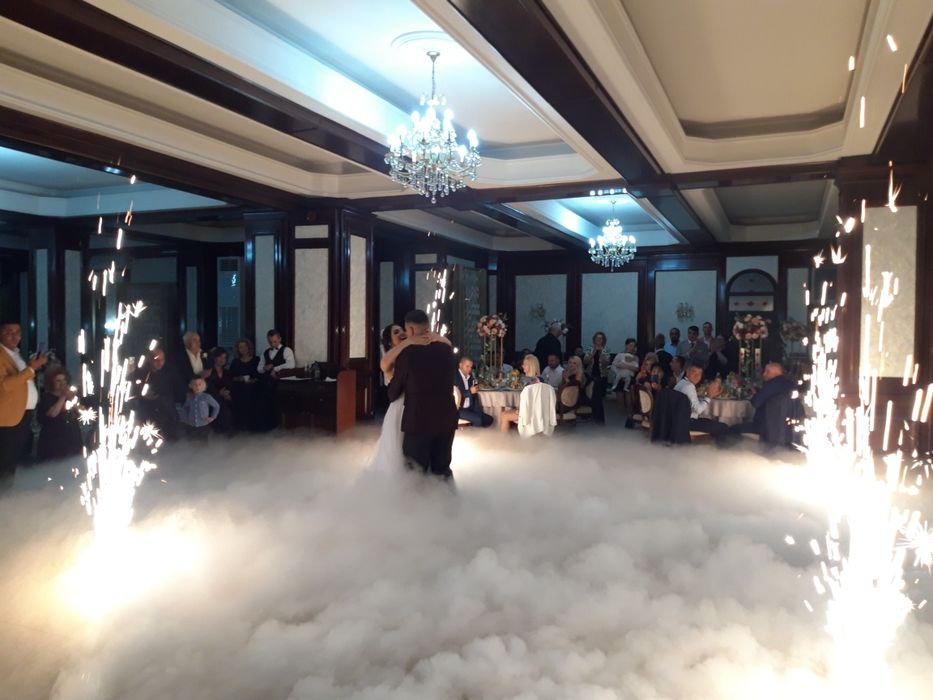 Jocuri artificii de exterior pentru evenimente