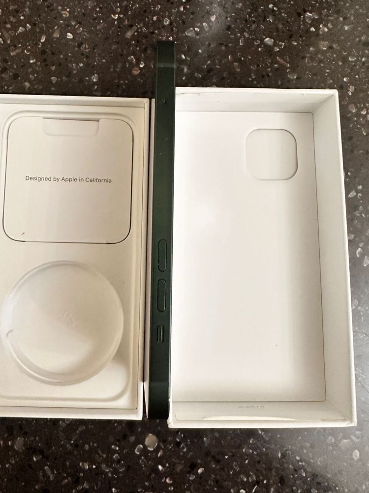 Продам iphone 13
