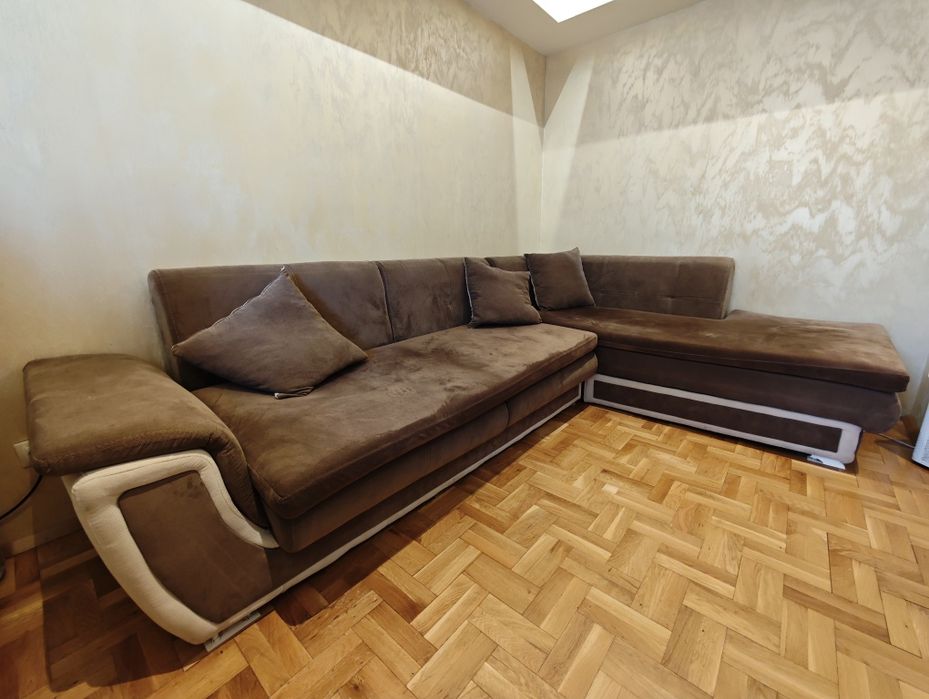 Ъглов разтегателен диван