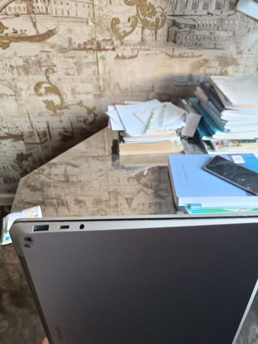 Microsoft surface laptop 4