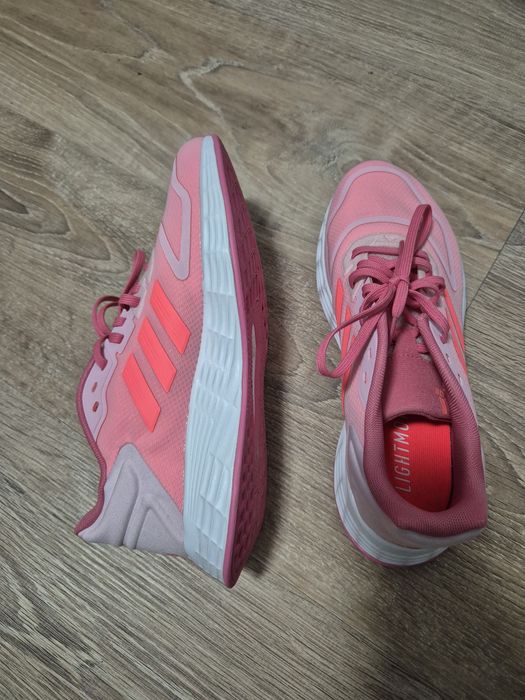 Дамски оригинални маратонки