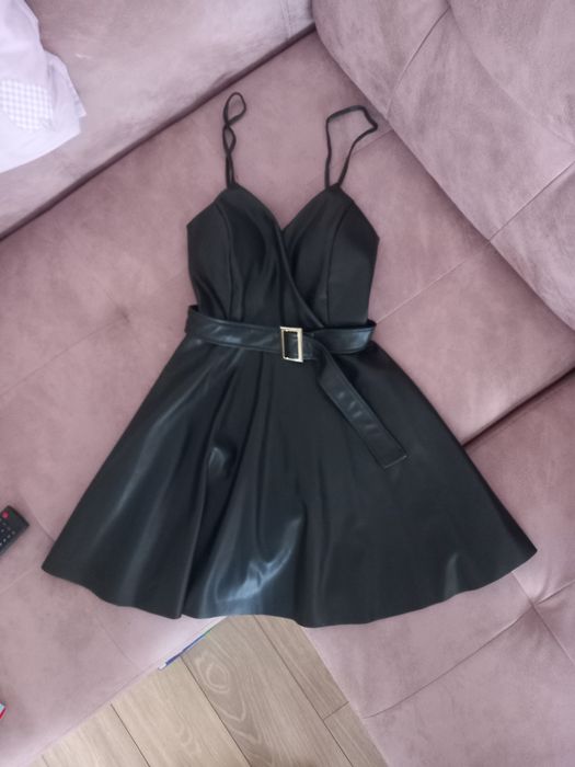 Кожена рокля с коланче