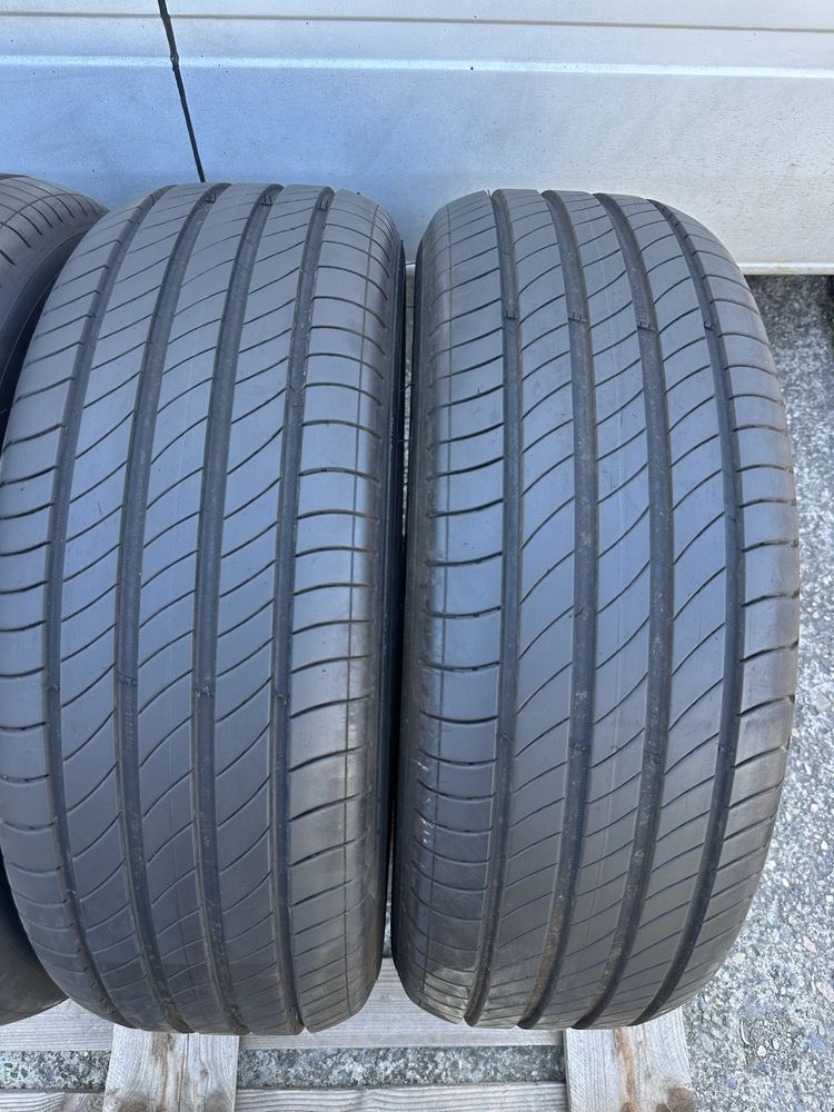 215/60/16 Michelin dot23
