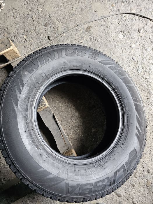 2 anvelope iarna 215 75 16C Lassa 2024