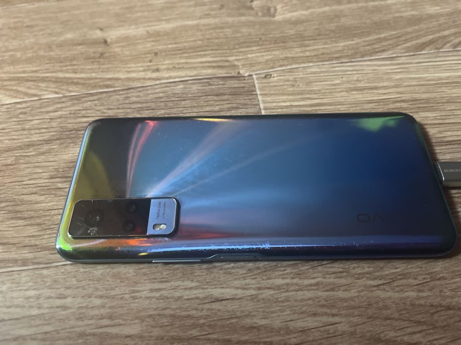 продам телефон vivo y53s