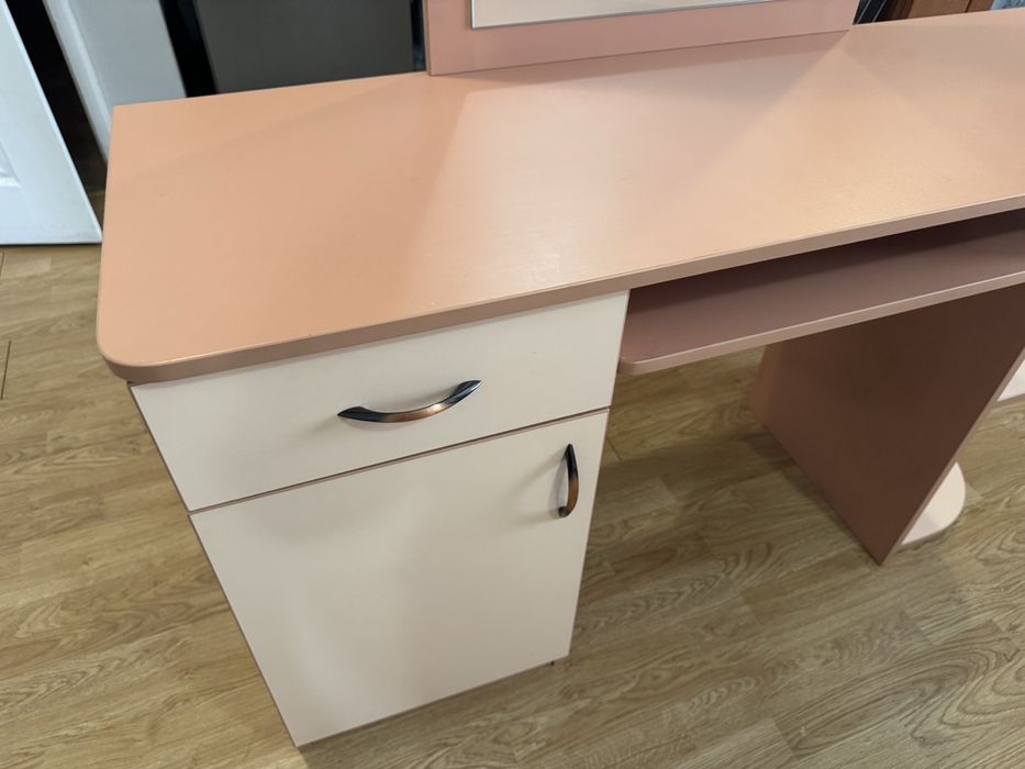 Голяма тоалетка топ