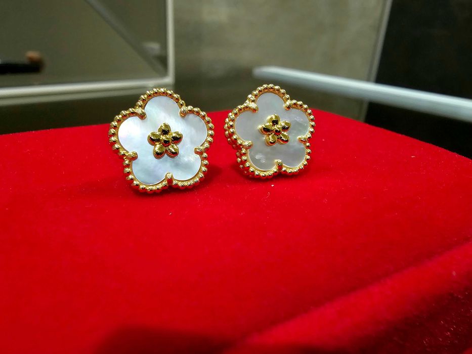 Van Cleef & Arpels VCA Gold Mother of Pearl Lucky Spring Дамски Обеци