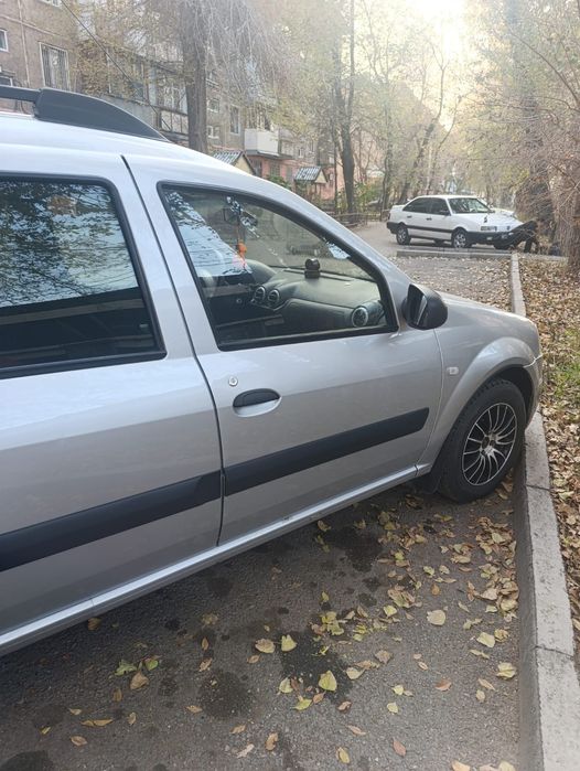 Продается автомобиль Ларгус 2013года!Уступка есть!Срочно!