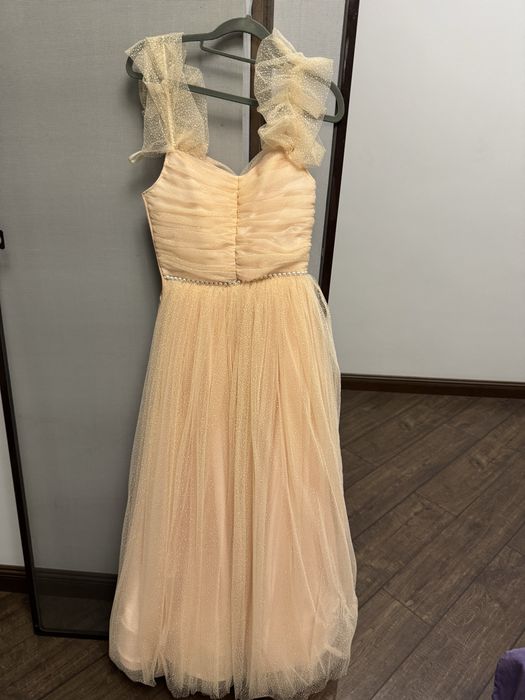 Платье сшитое на заказ, ношено один раз. Подойдет для выпускных,др,Той