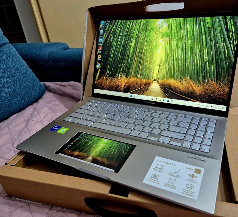 Laptop Asus VivoBook Dual Display