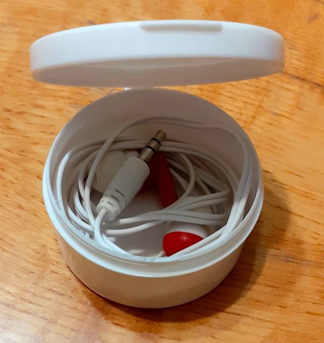 Наушники проводные