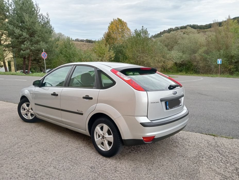 Ford focus 2 1.6 benzina