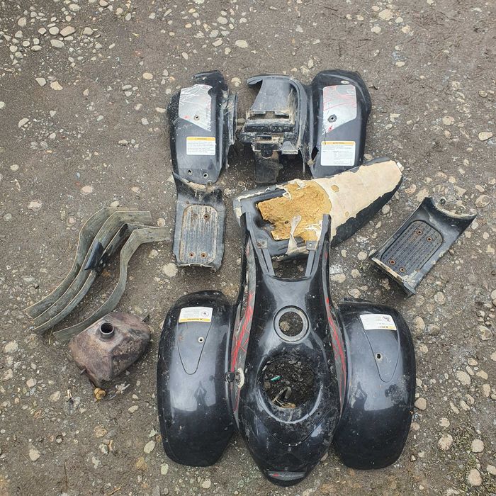 SET Carena ATV DEFENDER-Sa-Scarite-Rezervor-Plastice-Far-Prindere-TOT