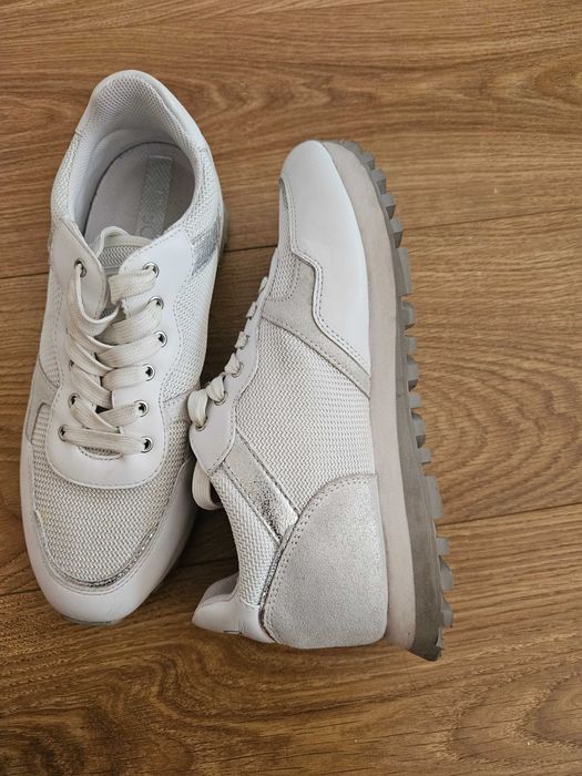 Бели Сникърси Liu Jo