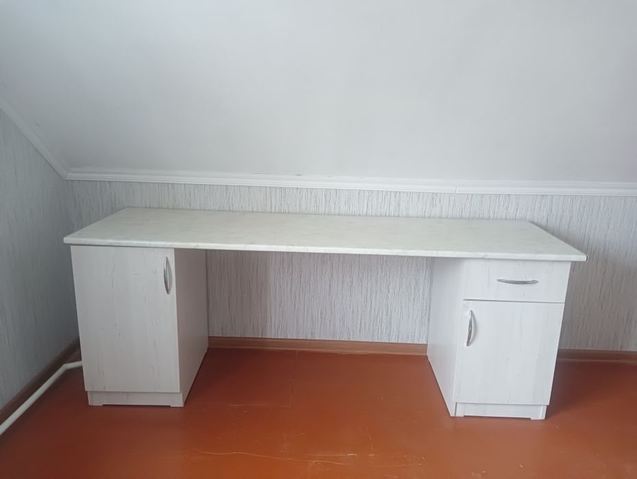 Стол продается обращайтесь