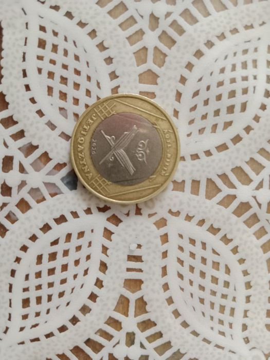 Продам коллекционные монеты  нормальное без повреждений