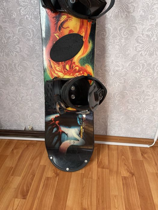 Placa snowboard 131 cm dinastar cu legaturi /boots