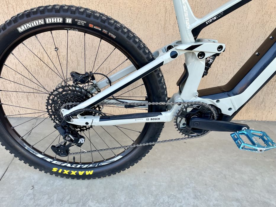 Bicicleta electrica full suspension