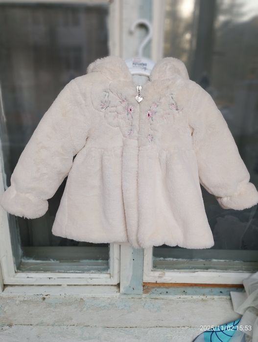Очень нежная красивая шубка для девочки