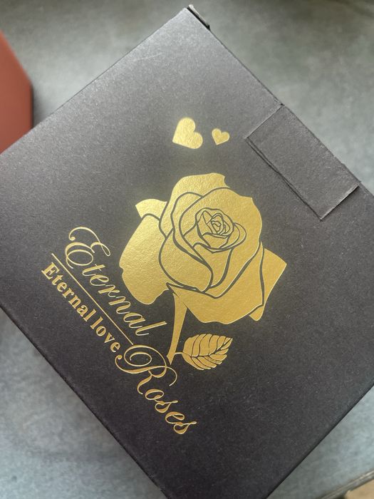 Cadou trandafir etern cu pandativ inima