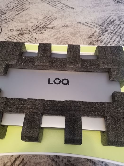 Vând laptop gaming Lenovo Loq