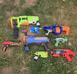 Продаю Nerf бластеры
