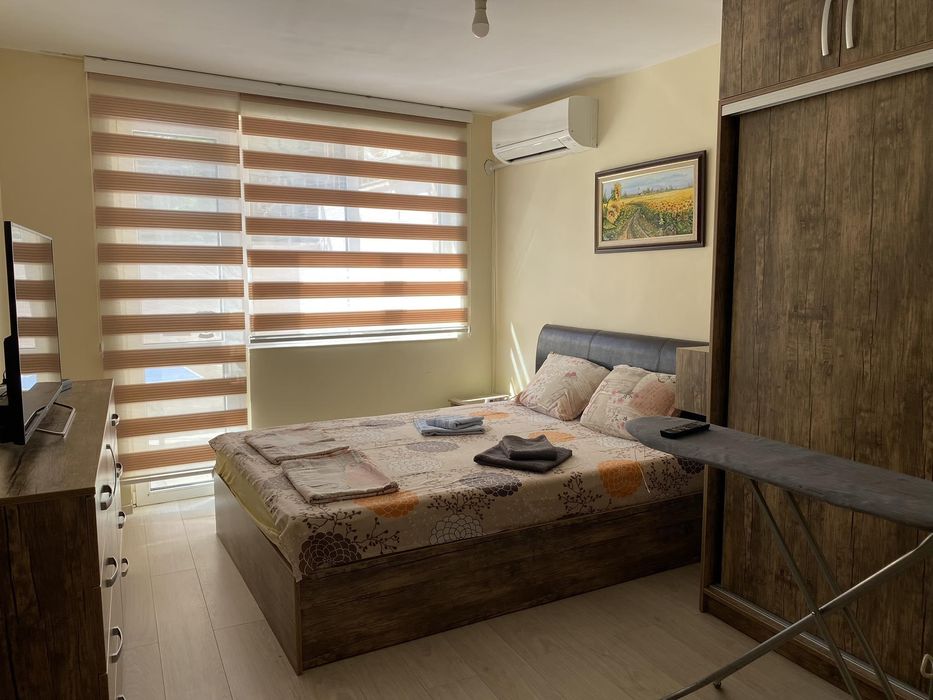 Дава се под наем Тристаен апартамент в Варна, Бриз - 100 кв.м за 650 € - Снимка #6