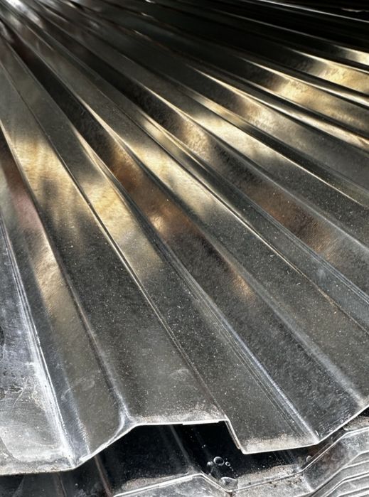 Продам СРОЧНО! недорого! ПРОФЛИСТЫ - 4мл., новые