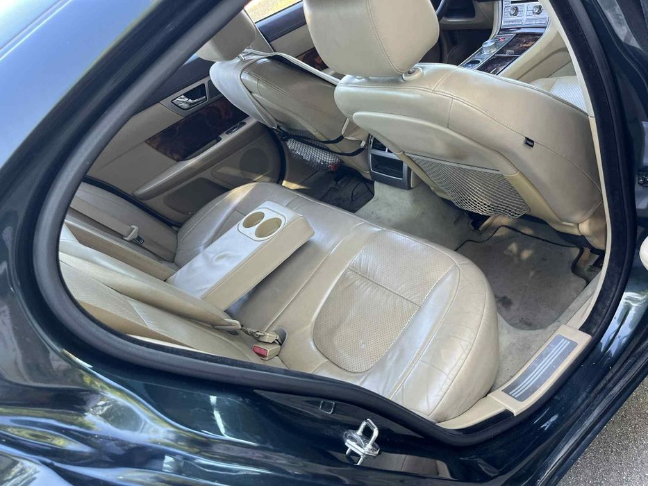 Vând schimb jaguar XF