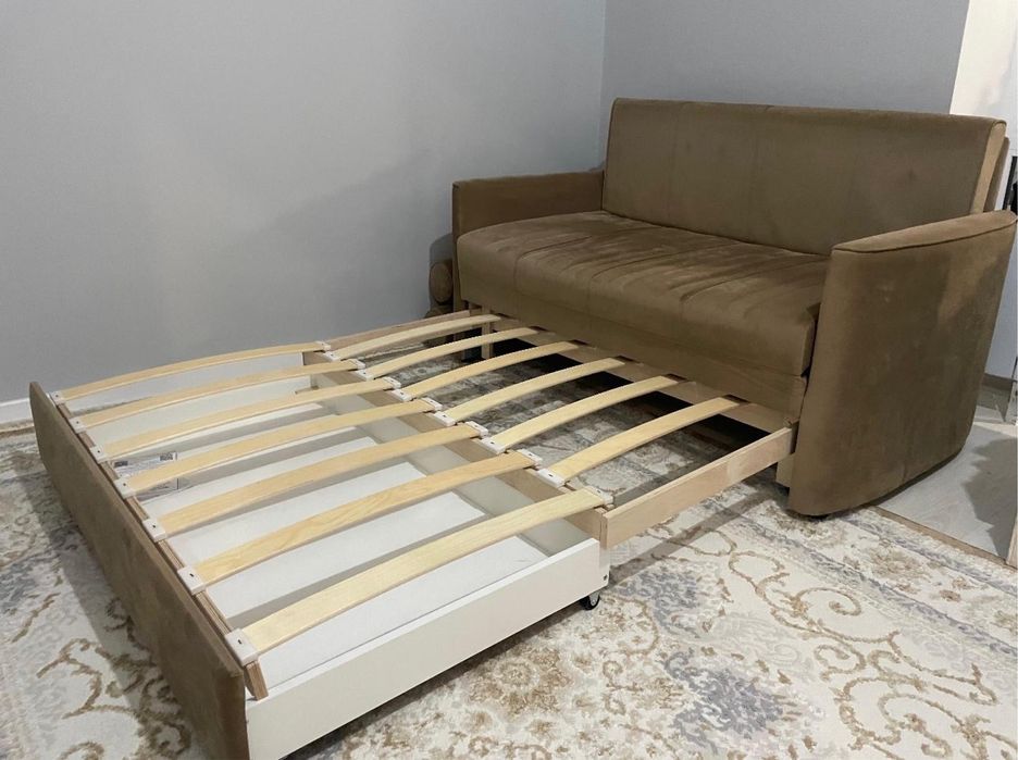 Раздвижной диван в отличном состоянии