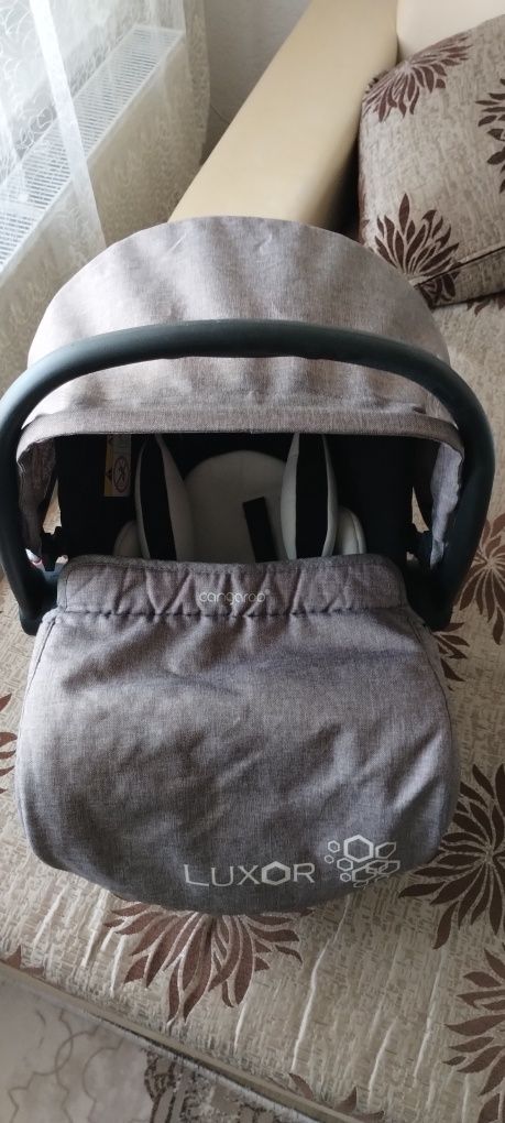 Столче за новородено на "Кангаро Луксор"