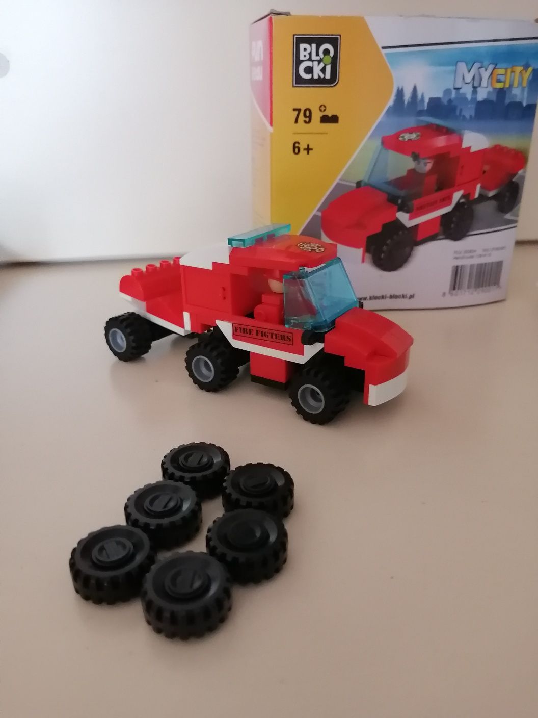 Joc tip Lego aproape nou
