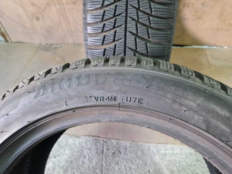 2 Bridgestone R17 215/50
зимни гуми 
DOT3118
