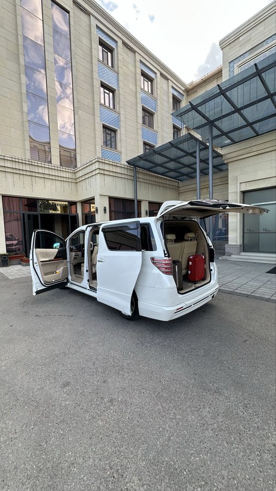 Toyota Alphard 3.5 2008 yil