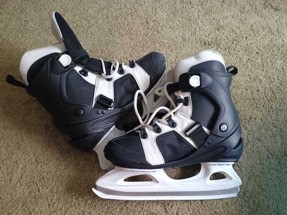 Patine Oxelo – mărimea 42 – extrem de puțin folosite