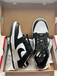 Nike Dunk Panda 42.5