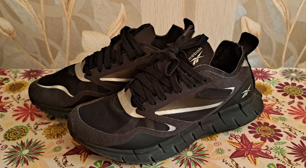 Кроссовки фирма Reebok оригинал,  размер 38.5