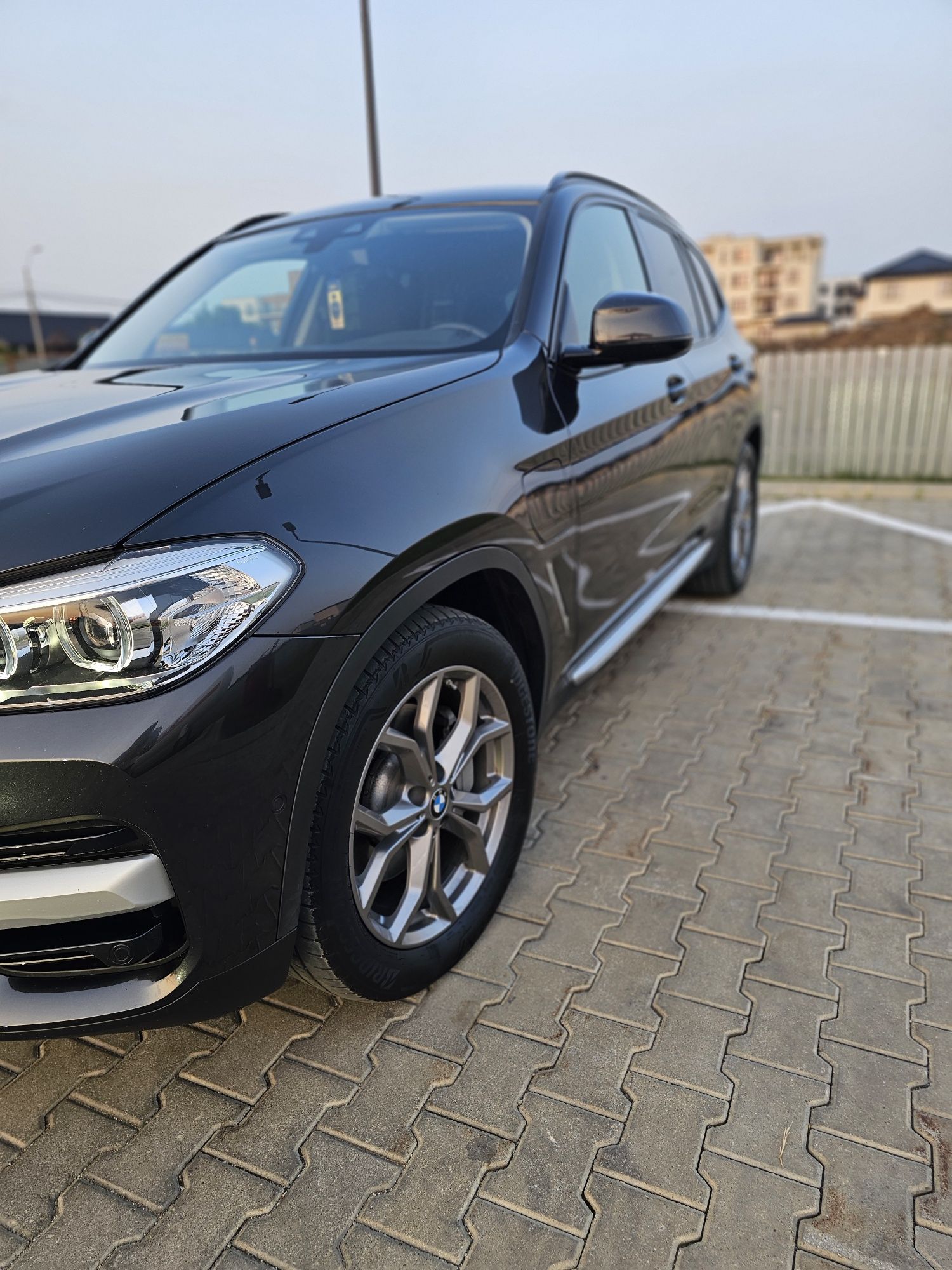 BMW X3 30e xDrive 2.0 Plug-in Hybrid.