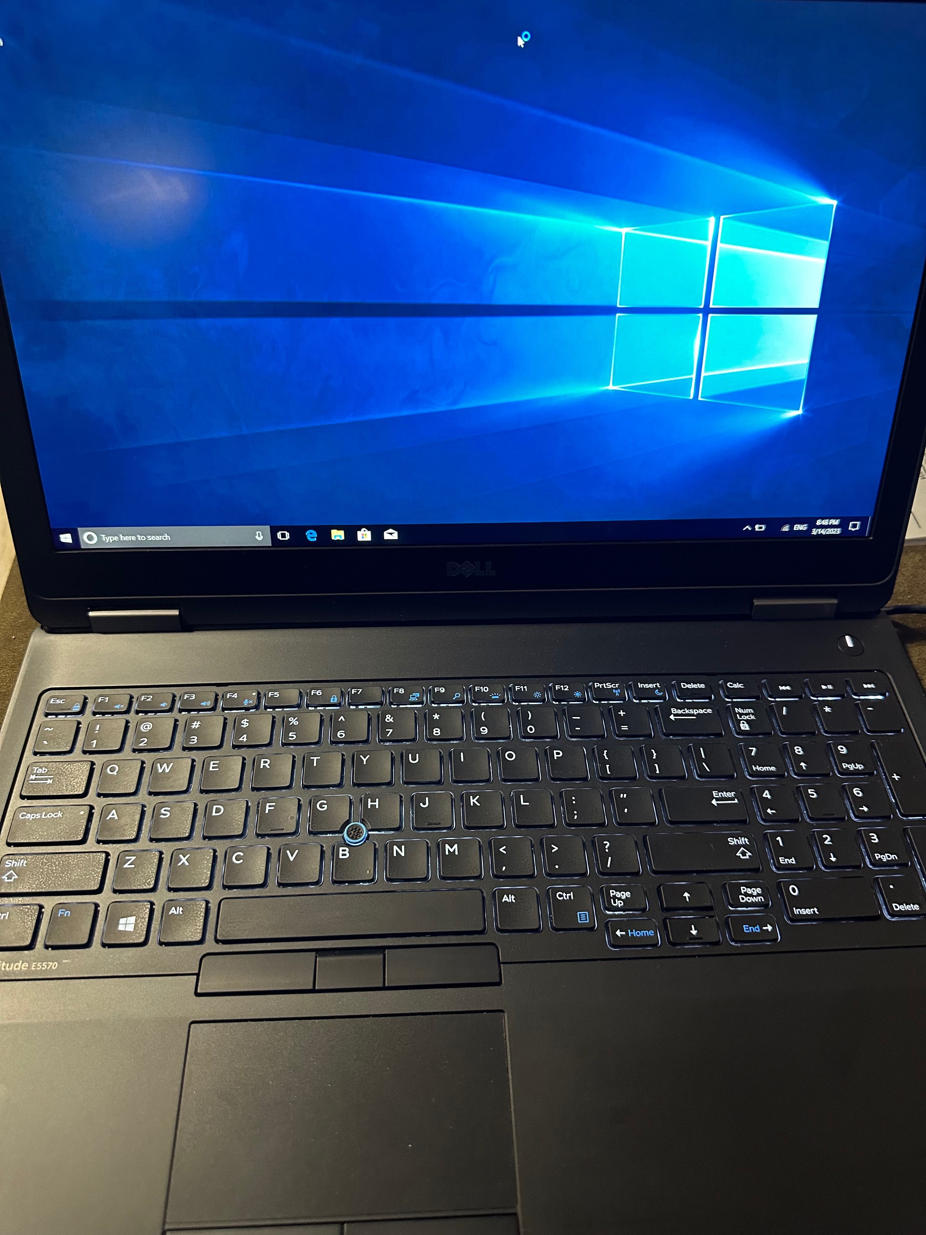 Лаптоп Dell Latitude E5570