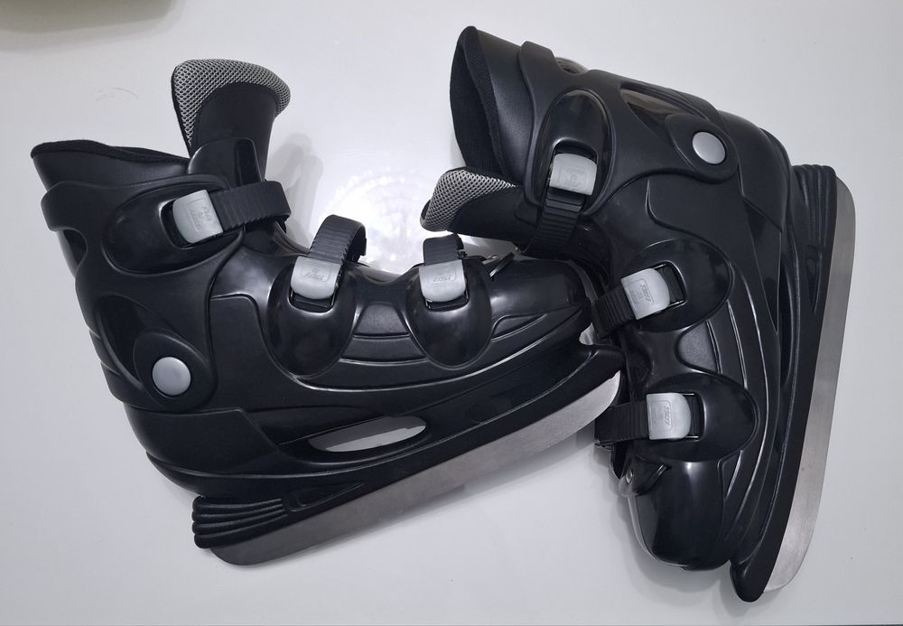 Patine unisex marimea 40
