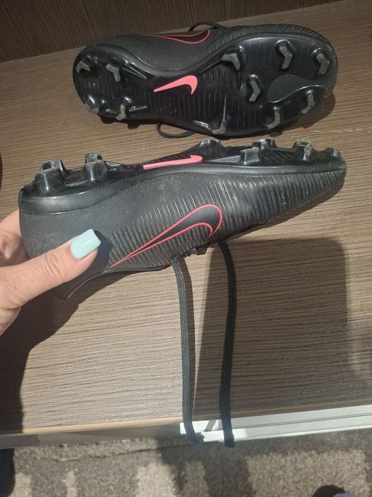 Бутонки Найк Nike