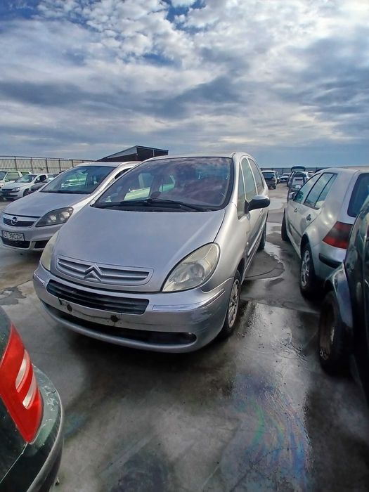 Dezmembram Citroen Xsara Picasso