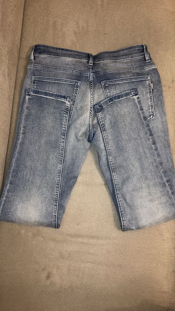 Неносени / нови мъжки slim дънки от Reserved - 31 /32