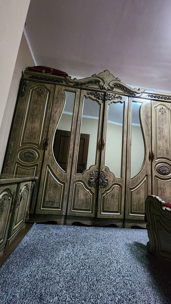 Спальный гарнитур