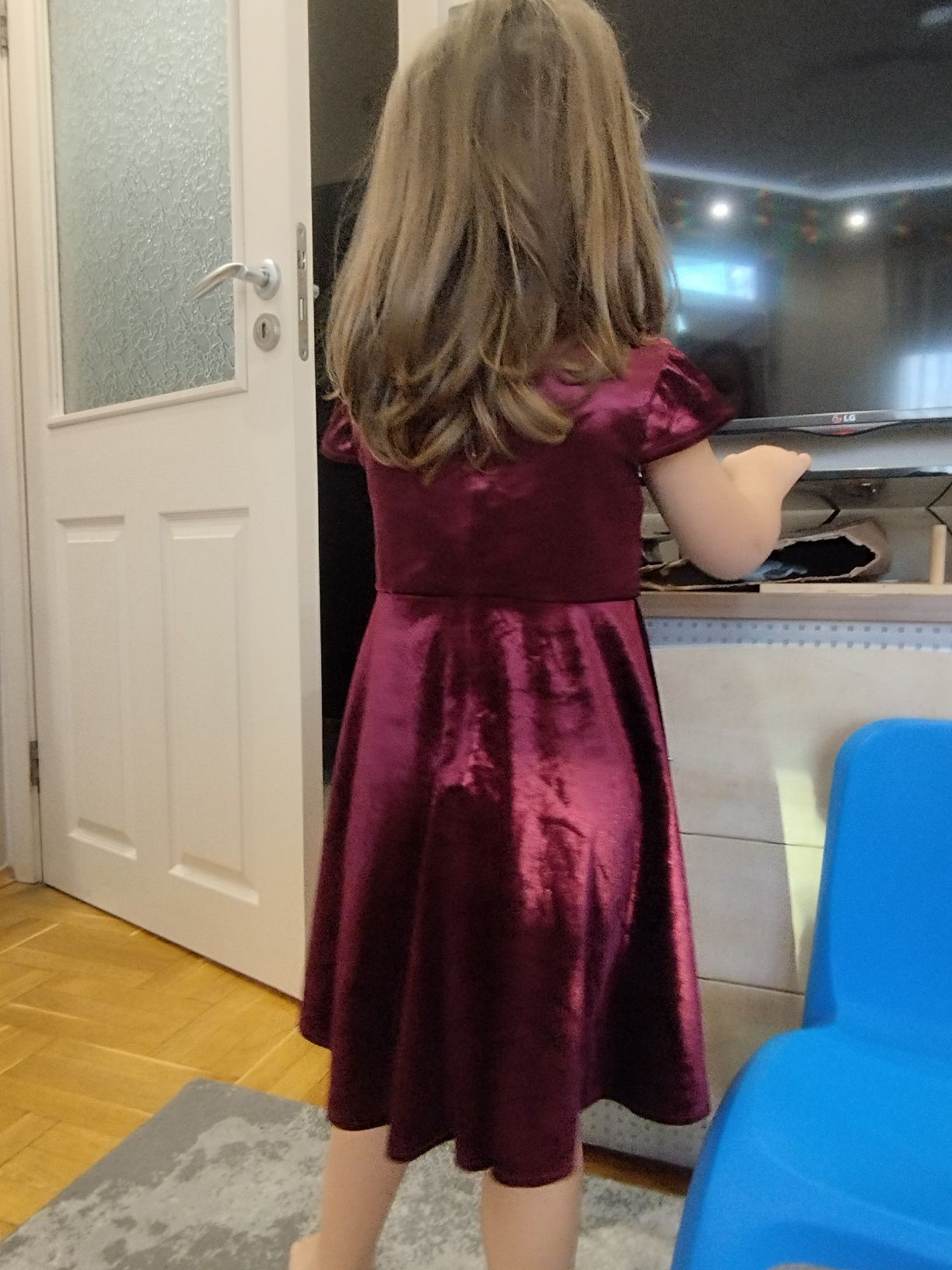 Коледна рокля за пет години