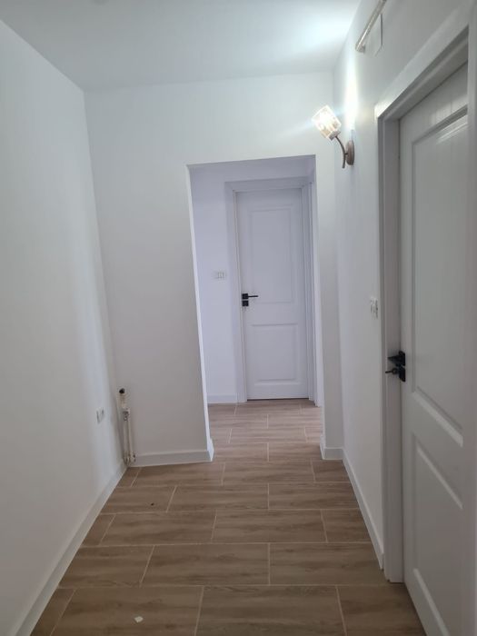 Vand apartament decomandat Tecuci