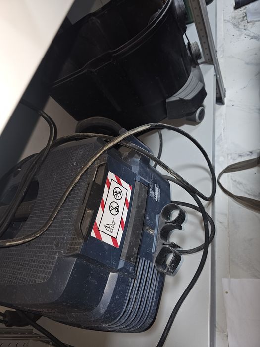 Пылесос бош bosch в магазе новая стоит около 500 тысяс