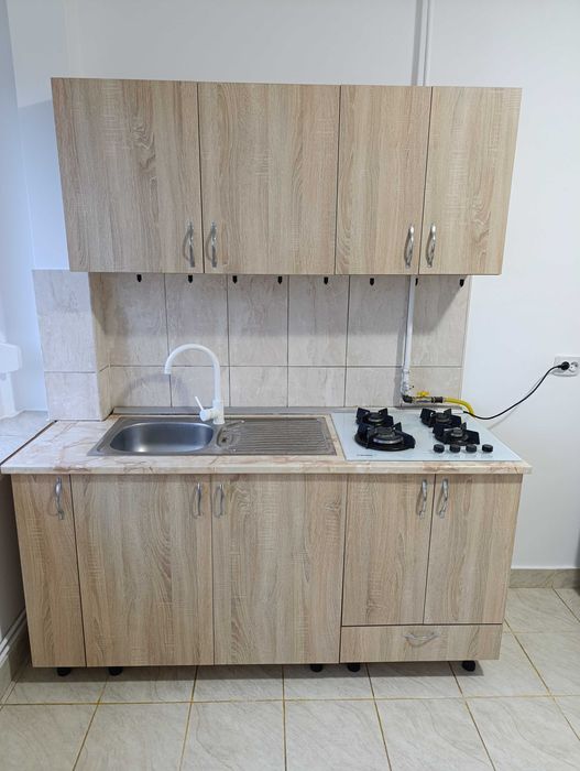 vand mobila de bucatarie completa