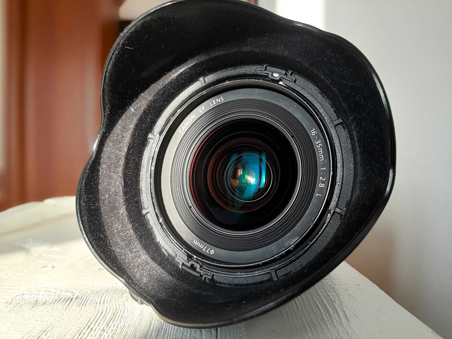 Ултразвуков зуум обектив Canon EF 16-35mm f/2.8 L USM от Япония