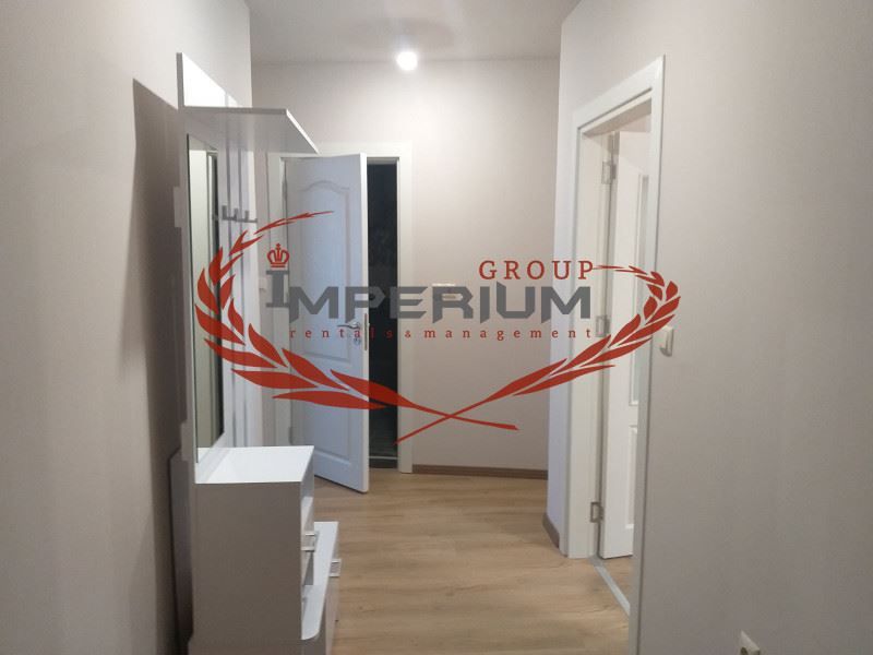 Дава се под наем Двустаен апартамент в Варна, Колхозен пазар - 70 кв.м за 586.5 € - Снимка #9